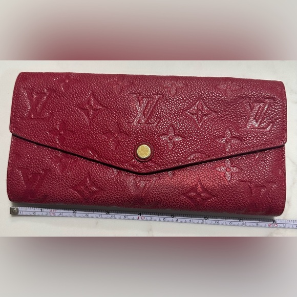 Louis Vuitton Red Sarah Wallet with Iconic Monogram Design - Includes Pouch - Picture 9 of 9